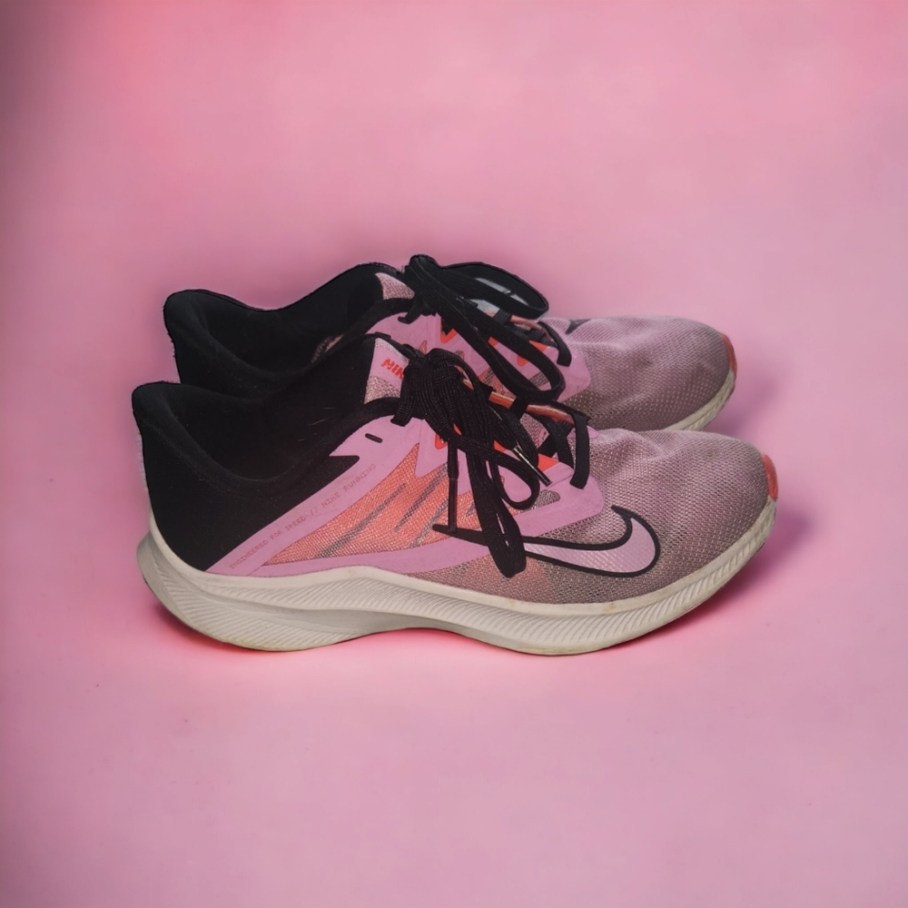 Nike Quest Running shoes